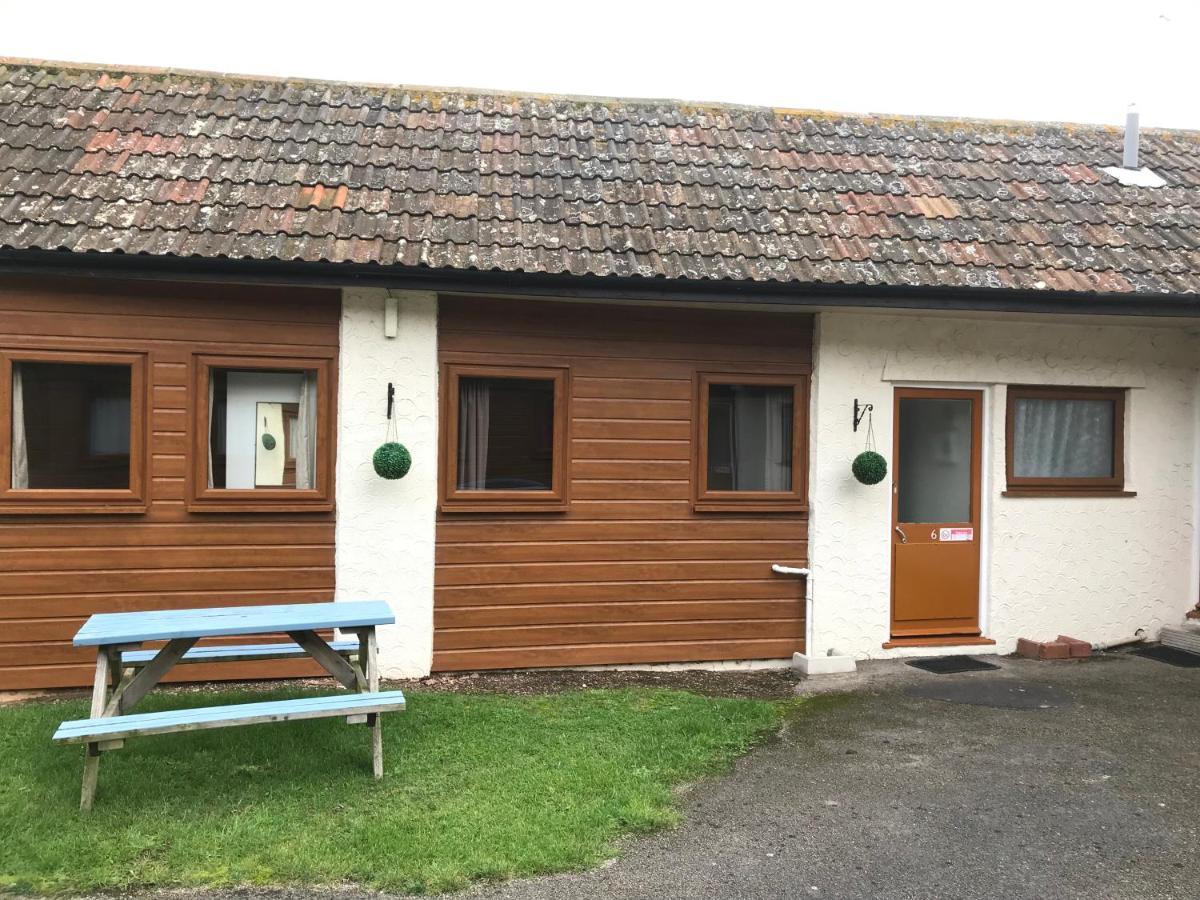 Court Farm Holiday Bungalows Ltd Watchet Bagian luar foto